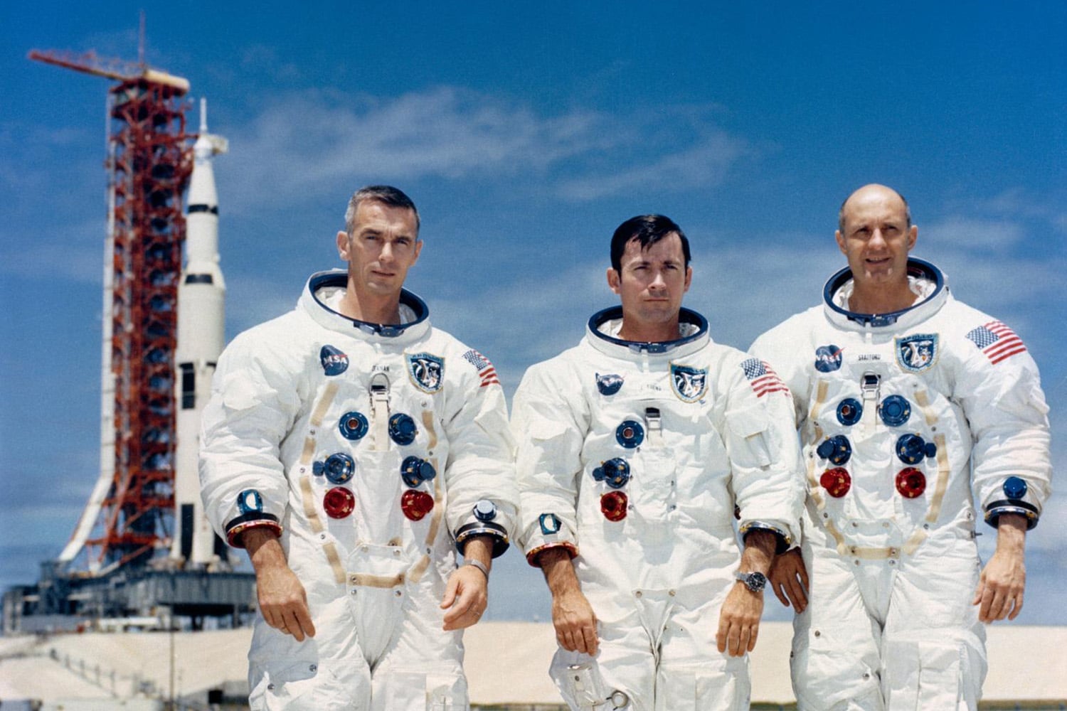 img-reading-public-museum-to-the-moon-featured